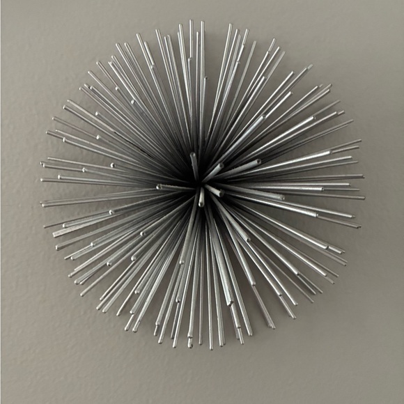 Set of Three Silver Color Retro Inspired Star Burst Wall Art or Table Art. - Picture 3 of 8